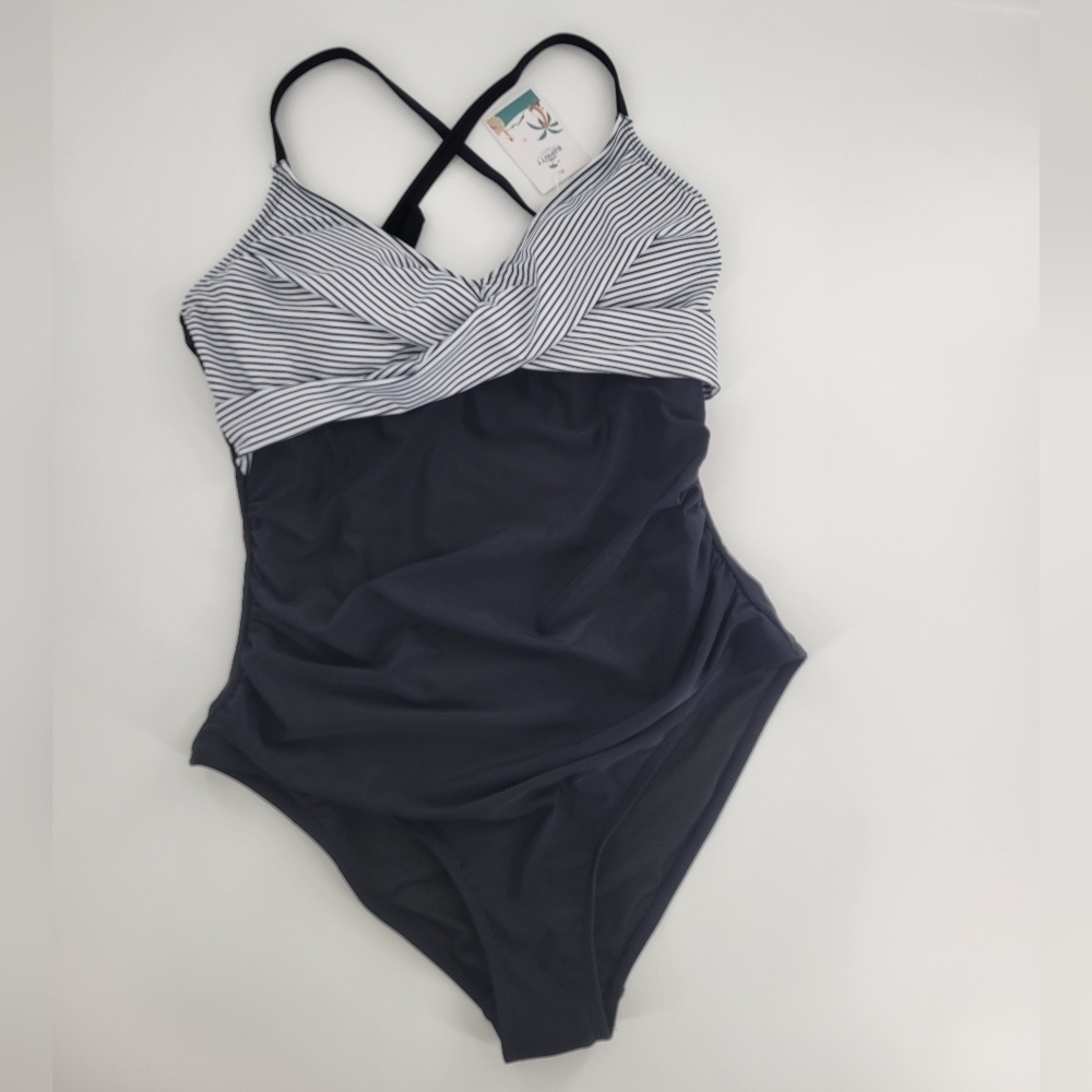 B2prity Women's‎ Tummy Control Front Cross Slimming V Neck Swimsuit Size XL